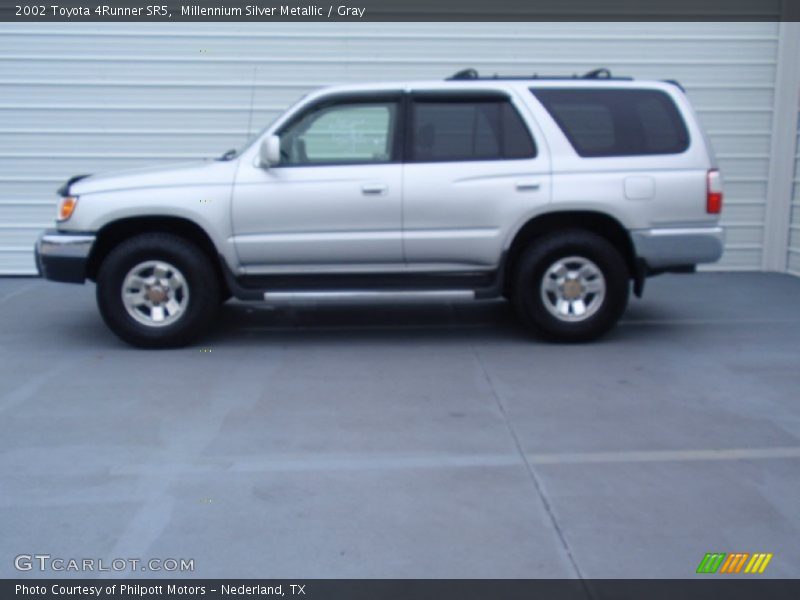 Millennium Silver Metallic / Gray 2002 Toyota 4Runner SR5