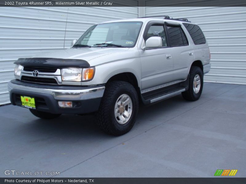 Millennium Silver Metallic / Gray 2002 Toyota 4Runner SR5