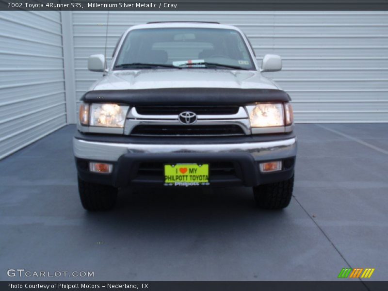 Millennium Silver Metallic / Gray 2002 Toyota 4Runner SR5