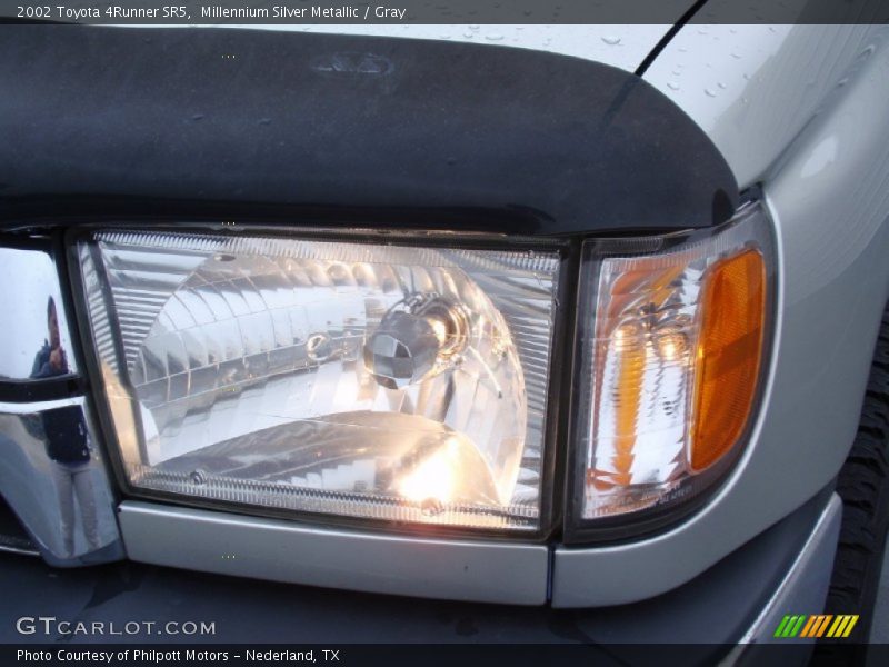 Millennium Silver Metallic / Gray 2002 Toyota 4Runner SR5