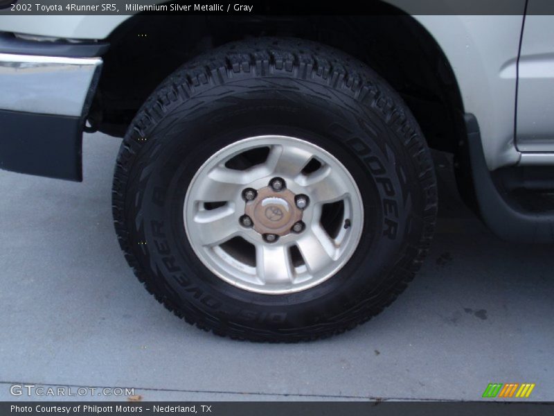 Millennium Silver Metallic / Gray 2002 Toyota 4Runner SR5