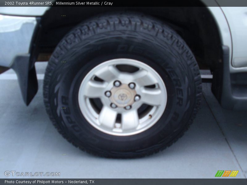 Millennium Silver Metallic / Gray 2002 Toyota 4Runner SR5