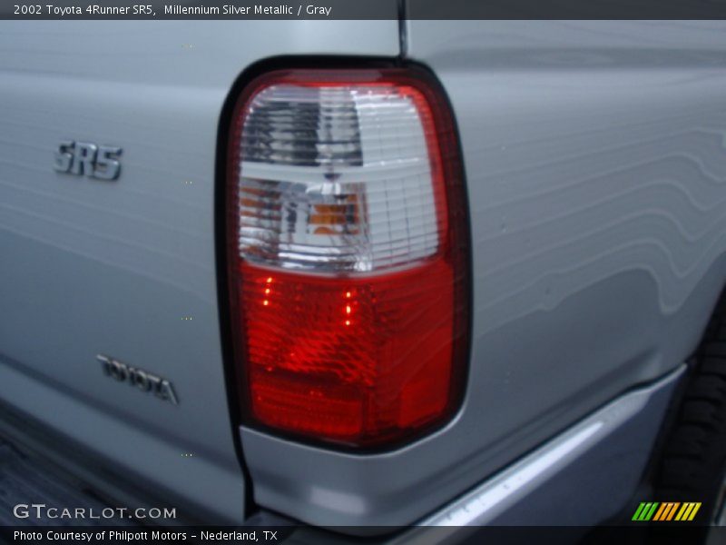 Millennium Silver Metallic / Gray 2002 Toyota 4Runner SR5