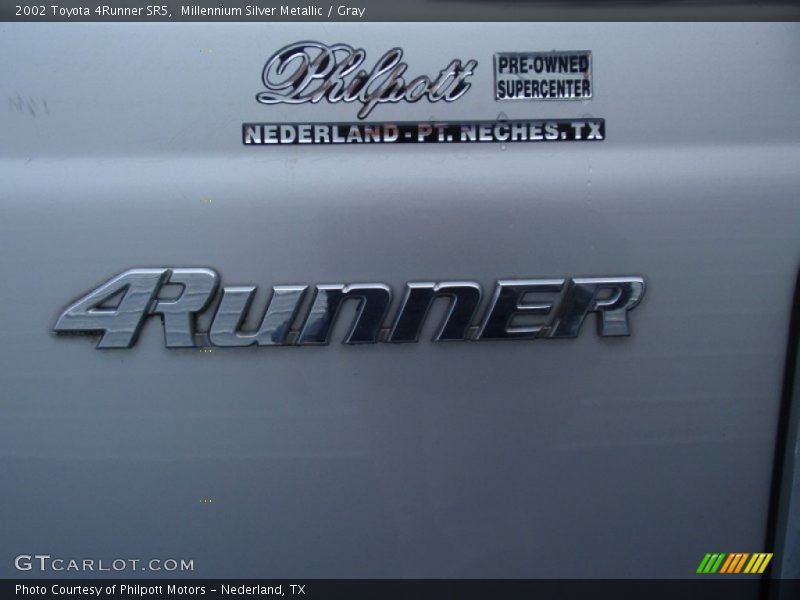 Millennium Silver Metallic / Gray 2002 Toyota 4Runner SR5