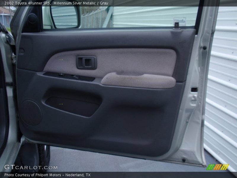 Millennium Silver Metallic / Gray 2002 Toyota 4Runner SR5