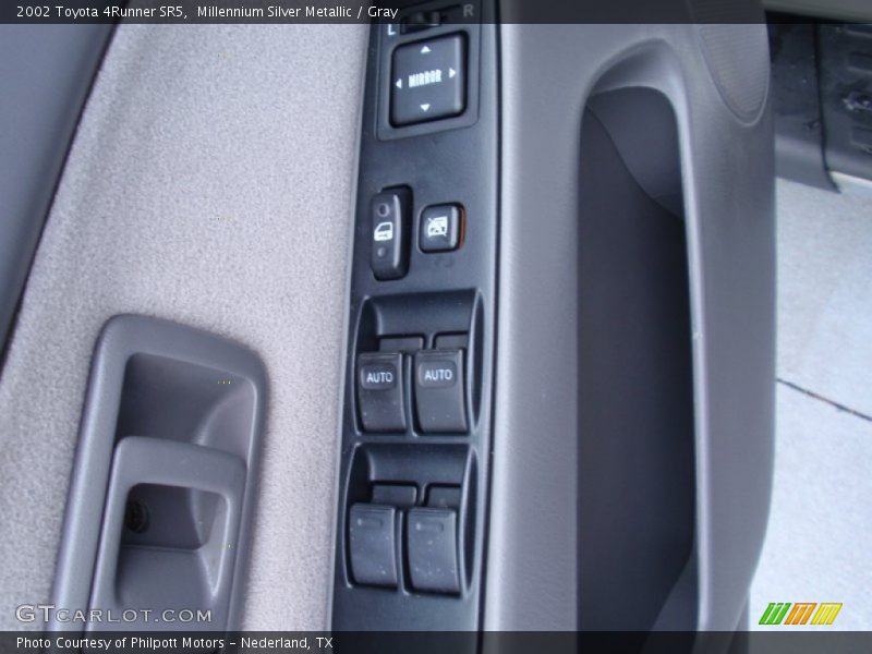 Millennium Silver Metallic / Gray 2002 Toyota 4Runner SR5