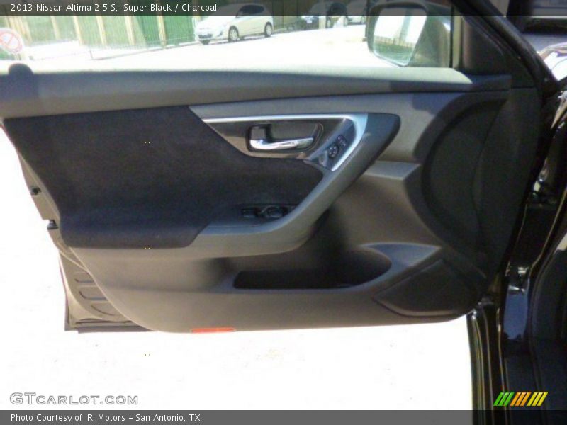 Super Black / Charcoal 2013 Nissan Altima 2.5 S