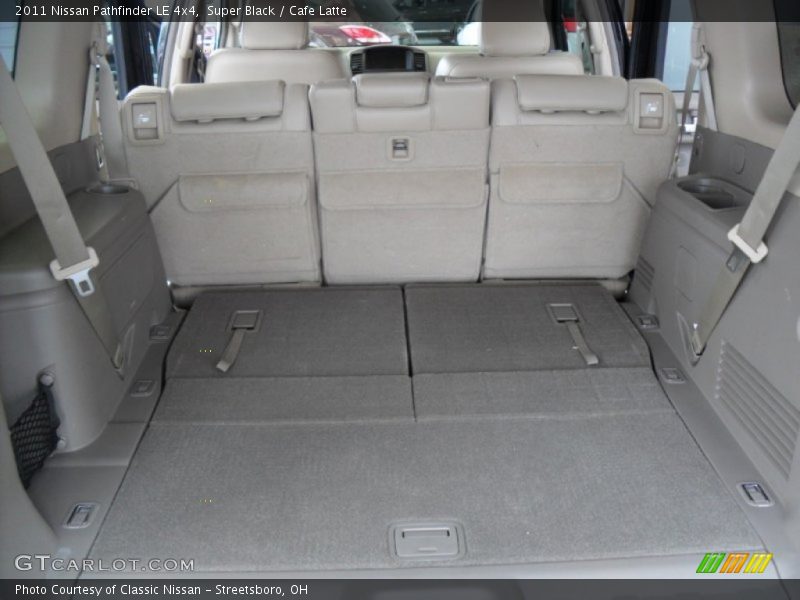 Super Black / Cafe Latte 2011 Nissan Pathfinder LE 4x4