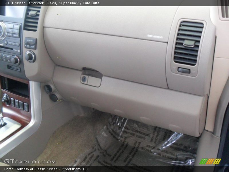 Super Black / Cafe Latte 2011 Nissan Pathfinder LE 4x4