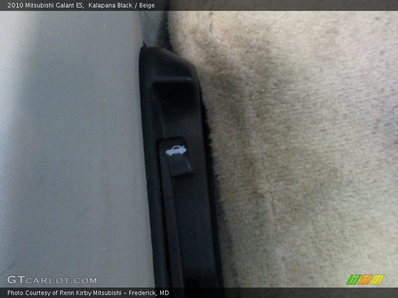 Kalapana Black / Beige 2010 Mitsubishi Galant ES