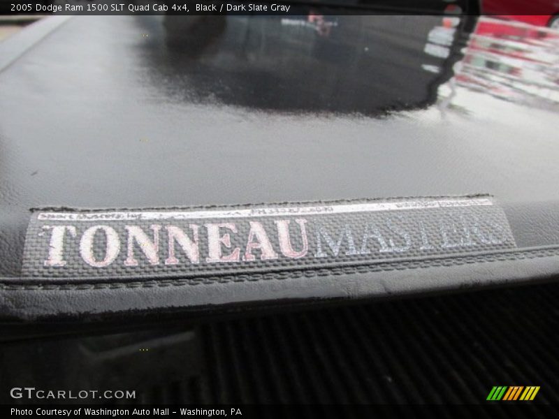 Black / Dark Slate Gray 2005 Dodge Ram 1500 SLT Quad Cab 4x4