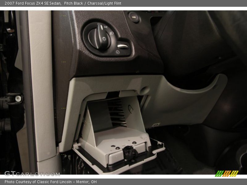 Pitch Black / Charcoal/Light Flint 2007 Ford Focus ZX4 SE Sedan