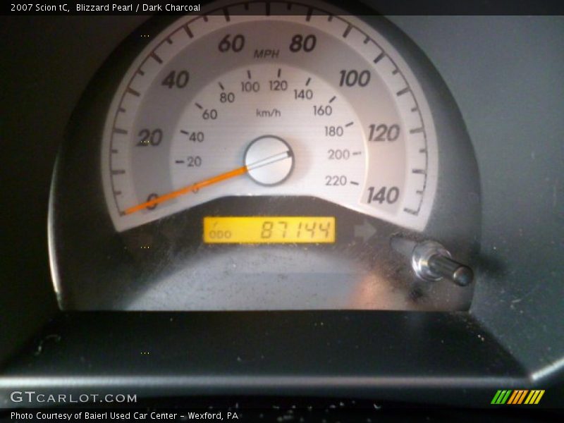 Blizzard Pearl / Dark Charcoal 2007 Scion tC