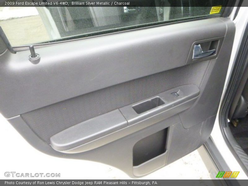Brilliant Silver Metallic / Charcoal 2009 Ford Escape Limited V6 4WD