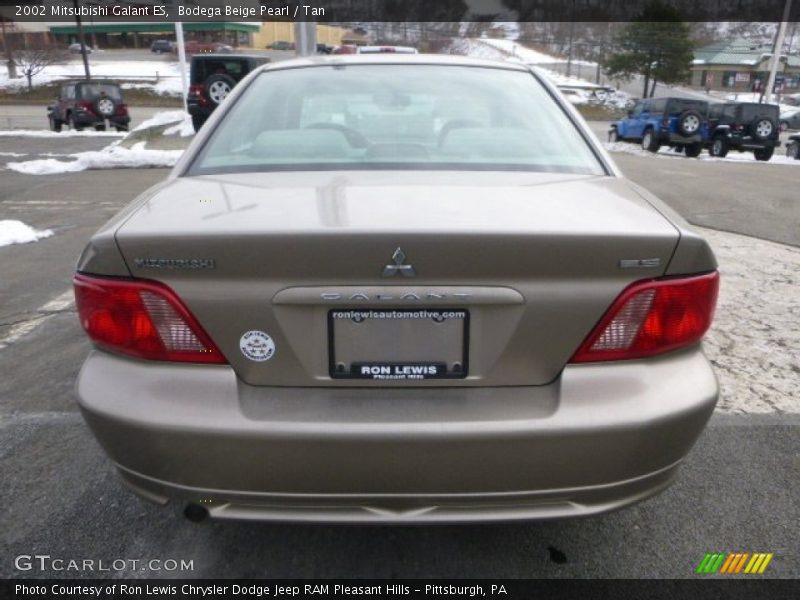 Bodega Beige Pearl / Tan 2002 Mitsubishi Galant ES