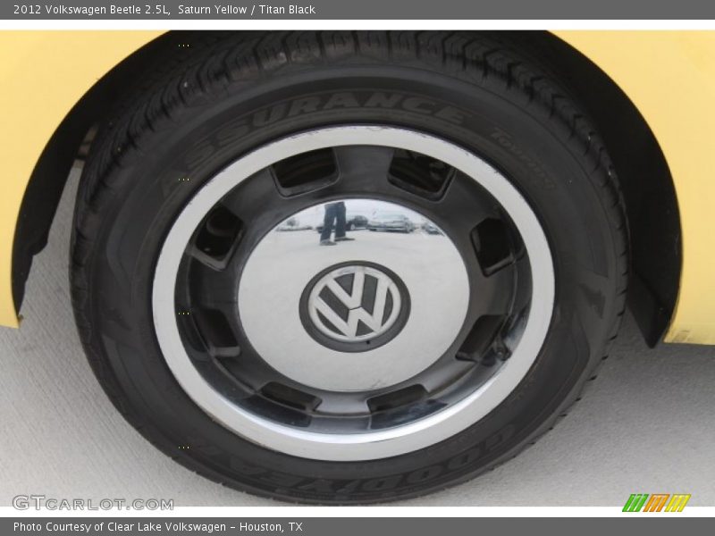 Saturn Yellow / Titan Black 2012 Volkswagen Beetle 2.5L