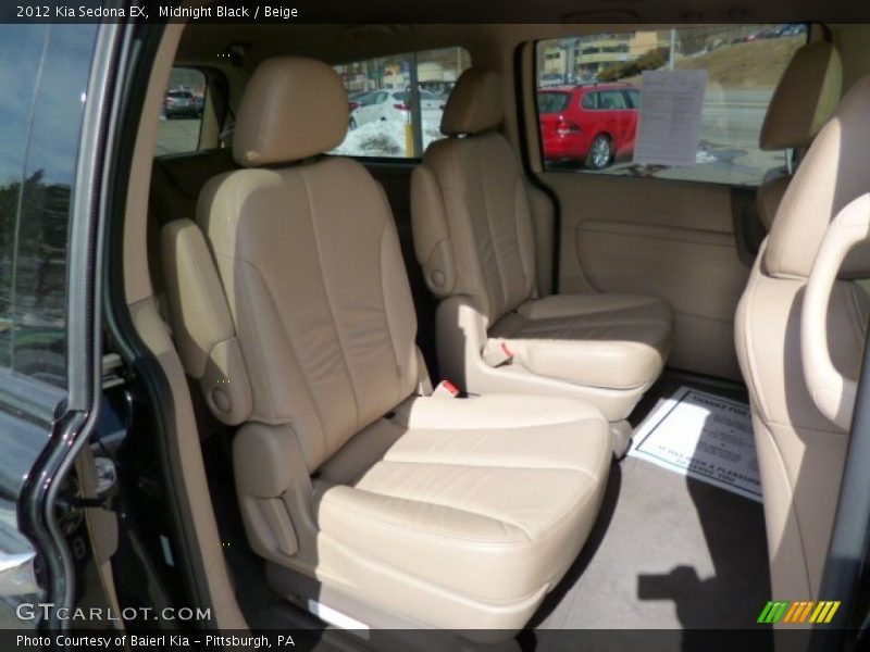 Midnight Black / Beige 2012 Kia Sedona EX