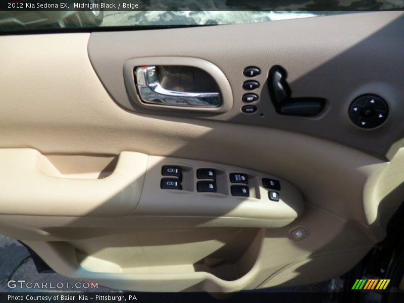 Midnight Black / Beige 2012 Kia Sedona EX
