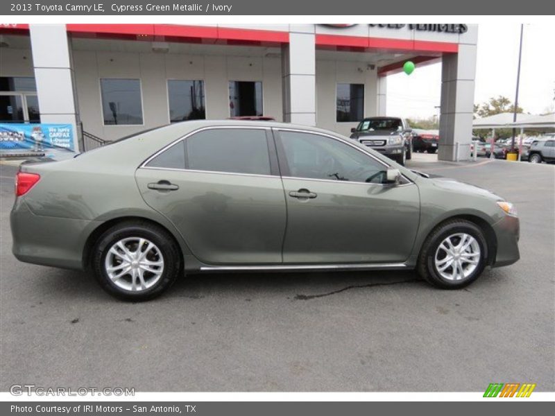 Cypress Green Metallic / Ivory 2013 Toyota Camry LE
