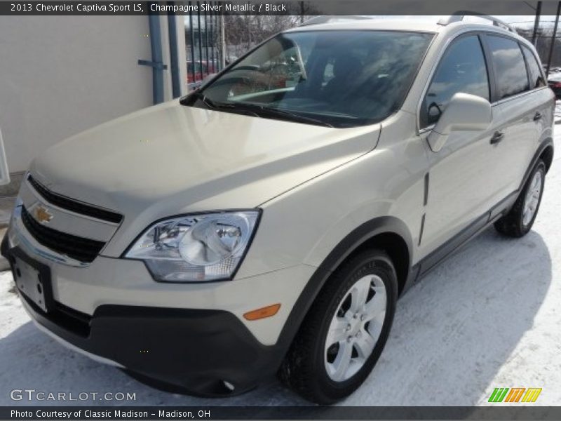 Champagne Silver Metallic / Black 2013 Chevrolet Captiva Sport LS