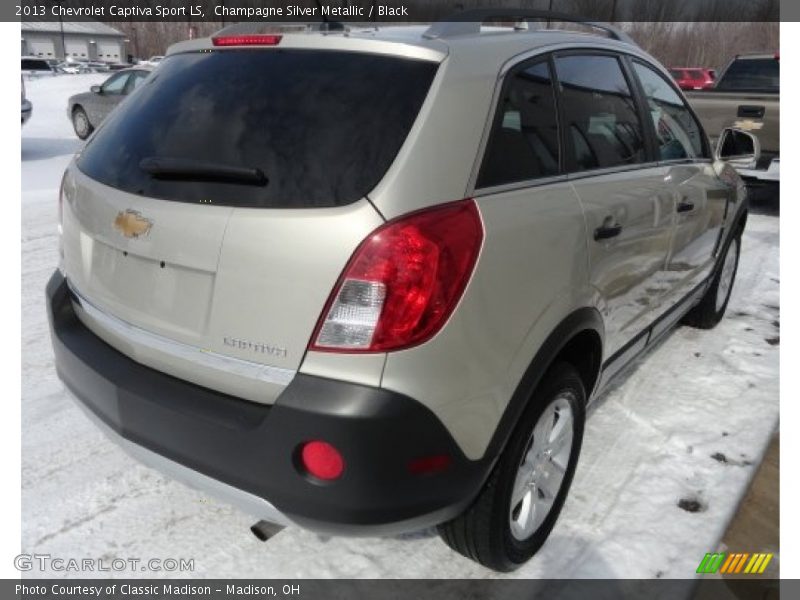 Champagne Silver Metallic / Black 2013 Chevrolet Captiva Sport LS