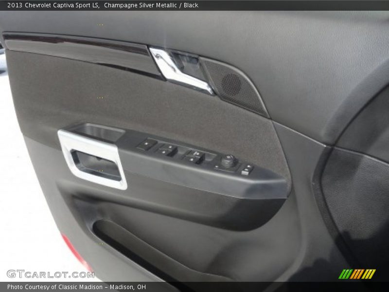 Champagne Silver Metallic / Black 2013 Chevrolet Captiva Sport LS