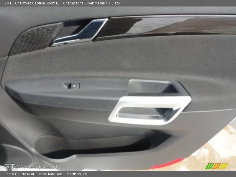 Champagne Silver Metallic / Black 2013 Chevrolet Captiva Sport LS