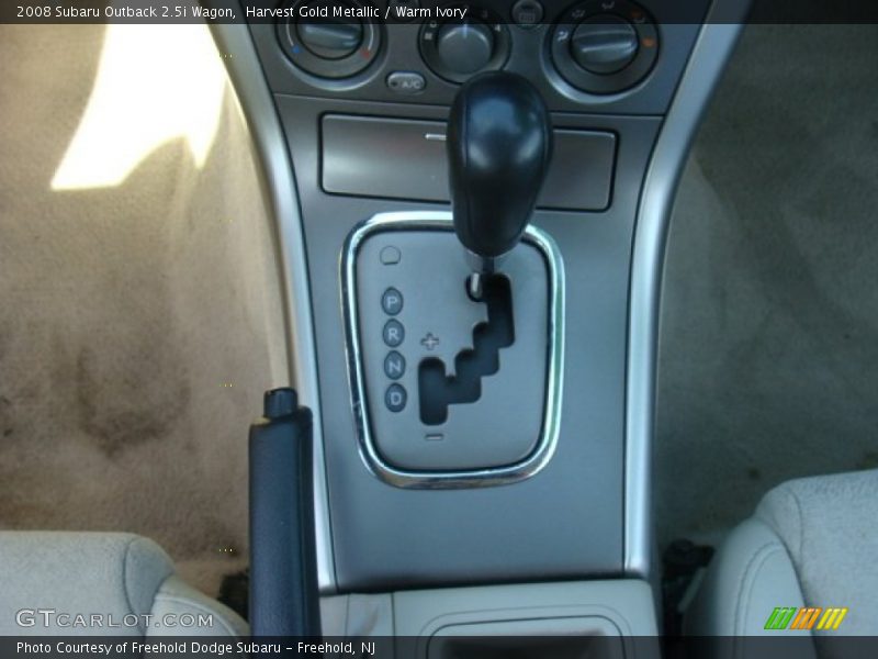 Harvest Gold Metallic / Warm Ivory 2008 Subaru Outback 2.5i Wagon