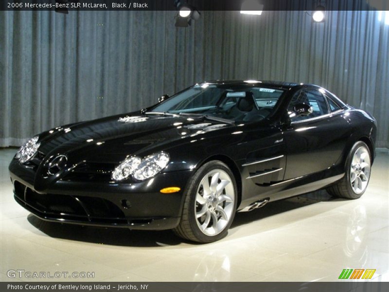 Front 3/4 View of 2006 SLR McLaren