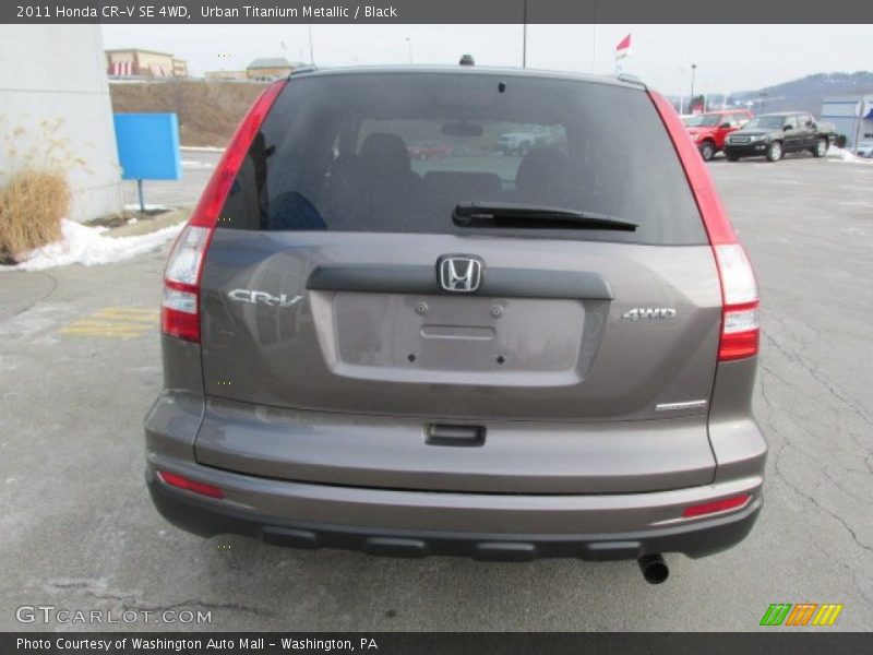 Urban Titanium Metallic / Black 2011 Honda CR-V SE 4WD