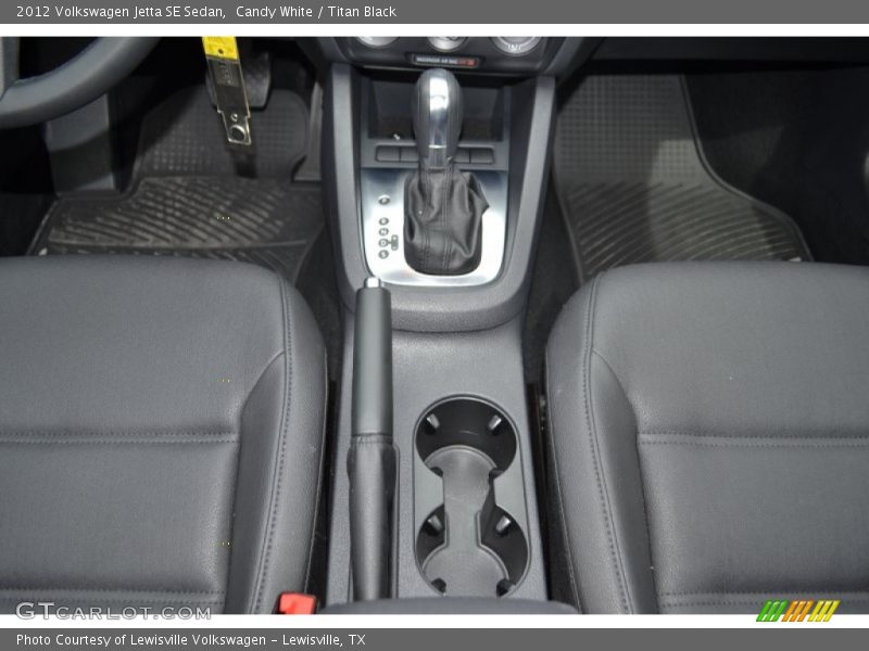 Candy White / Titan Black 2012 Volkswagen Jetta SE Sedan