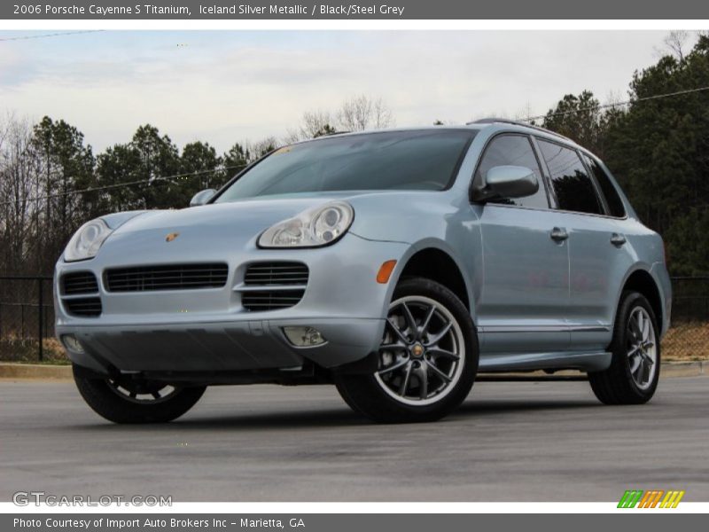 Front 3/4 View of 2006 Cayenne S Titanium