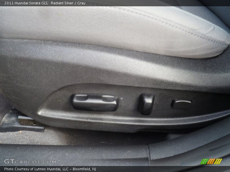 Radiant Silver / Gray 2011 Hyundai Sonata GLS