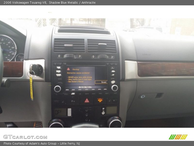 Shadow Blue Metallic / Anthracite 2006 Volkswagen Touareg V8