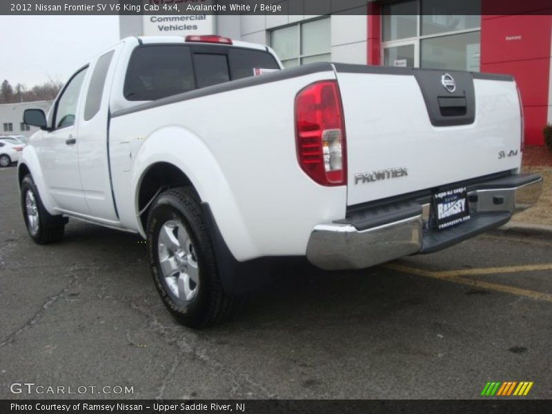 Avalanche White / Beige 2012 Nissan Frontier SV V6 King Cab 4x4