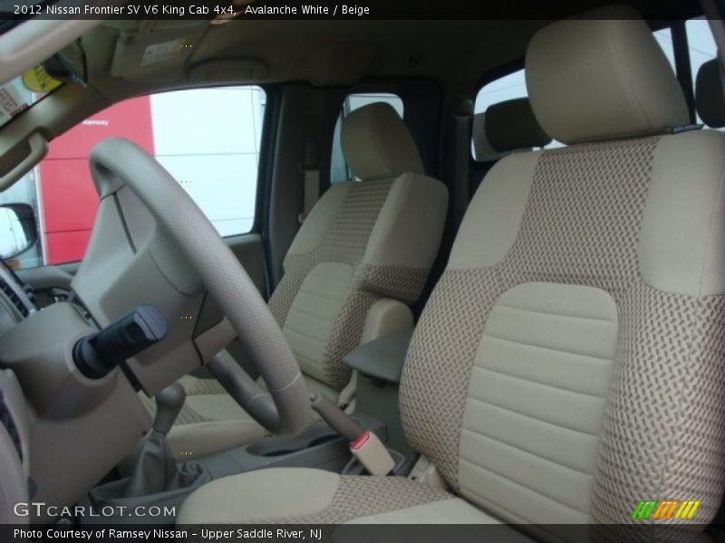 Avalanche White / Beige 2012 Nissan Frontier SV V6 King Cab 4x4