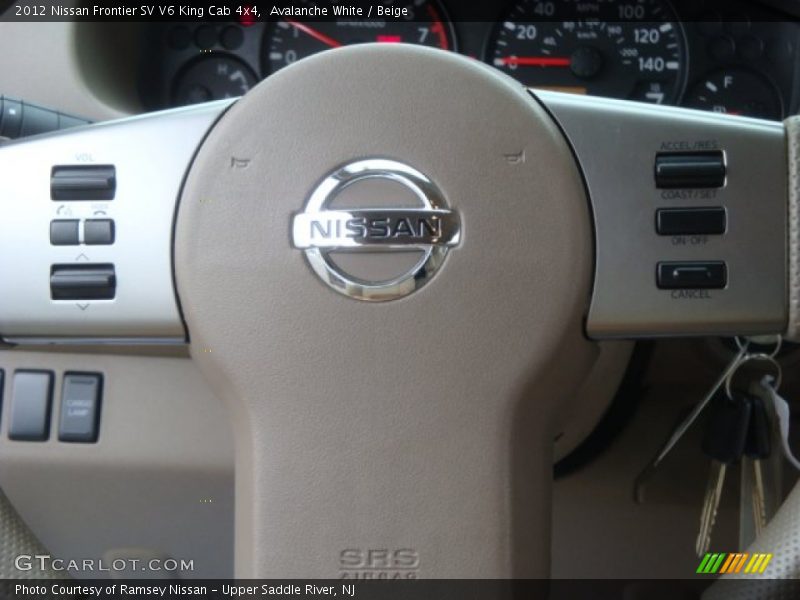 Avalanche White / Beige 2012 Nissan Frontier SV V6 King Cab 4x4