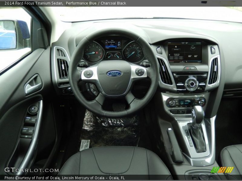Performance Blue / Charcoal Black 2014 Ford Focus Titanium Sedan