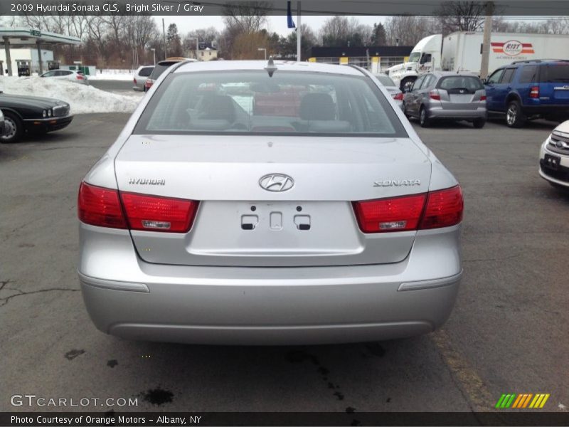 Bright Silver / Gray 2009 Hyundai Sonata GLS