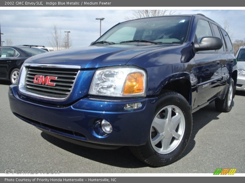 Front 3/4 View of 2002 Envoy SLE