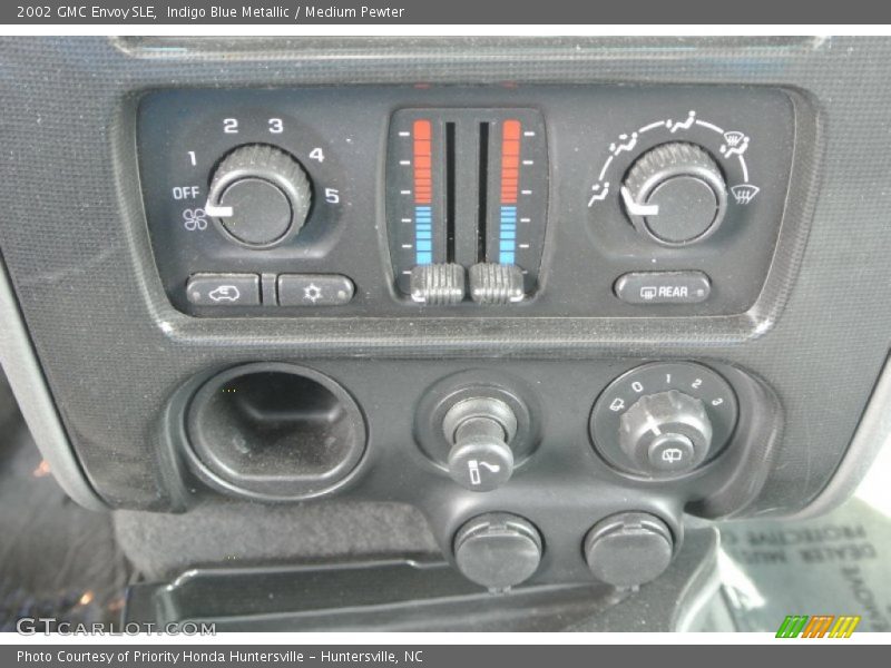 Indigo Blue Metallic / Medium Pewter 2002 GMC Envoy SLE