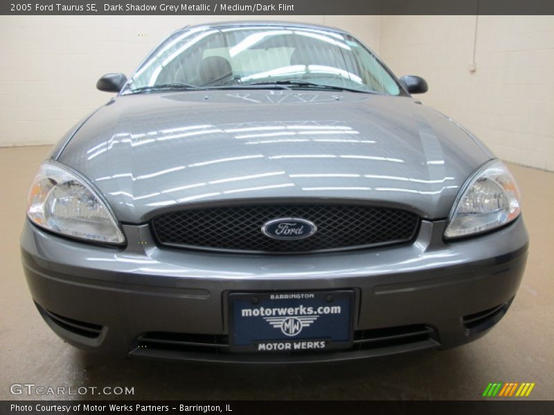 Dark Shadow Grey Metallic / Medium/Dark Flint 2005 Ford Taurus SE
