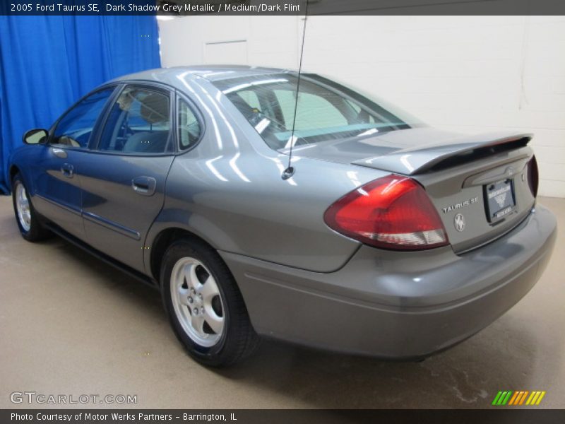Dark Shadow Grey Metallic / Medium/Dark Flint 2005 Ford Taurus SE