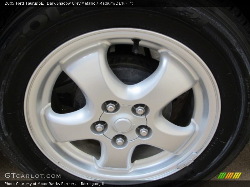 Dark Shadow Grey Metallic / Medium/Dark Flint 2005 Ford Taurus SE