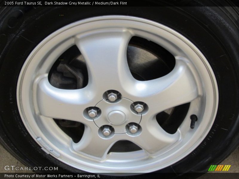 Dark Shadow Grey Metallic / Medium/Dark Flint 2005 Ford Taurus SE