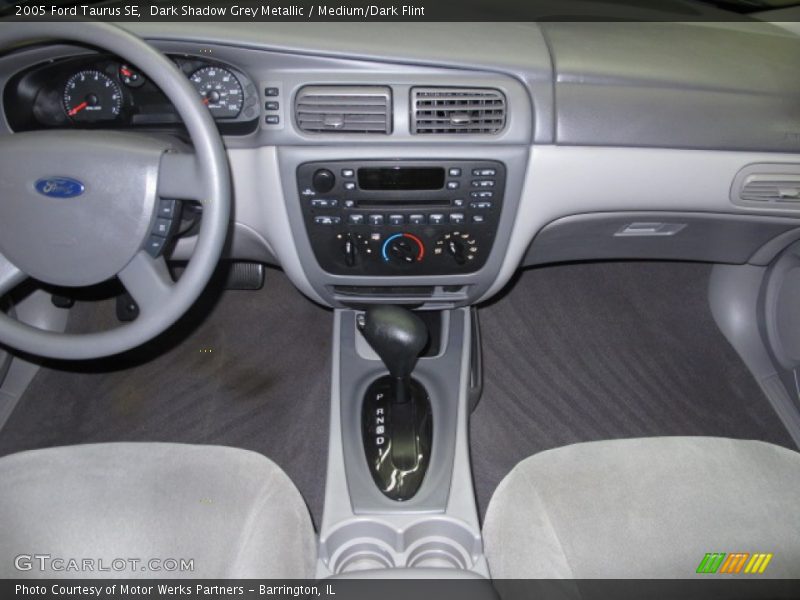 Dark Shadow Grey Metallic / Medium/Dark Flint 2005 Ford Taurus SE