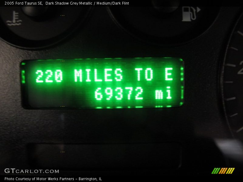 Dark Shadow Grey Metallic / Medium/Dark Flint 2005 Ford Taurus SE