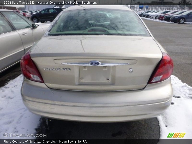Harvest Gold Metallic / Medium Parchment 2001 Ford Taurus SES
