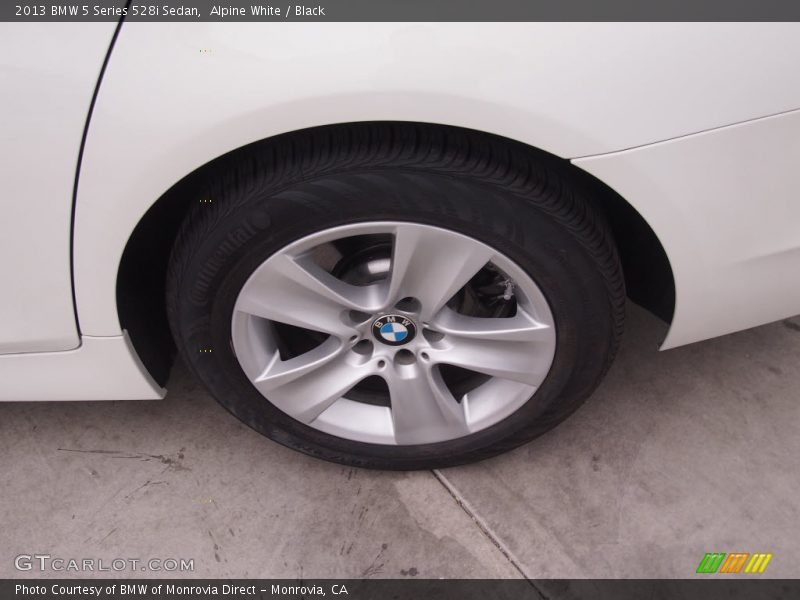 Alpine White / Black 2013 BMW 5 Series 528i Sedan