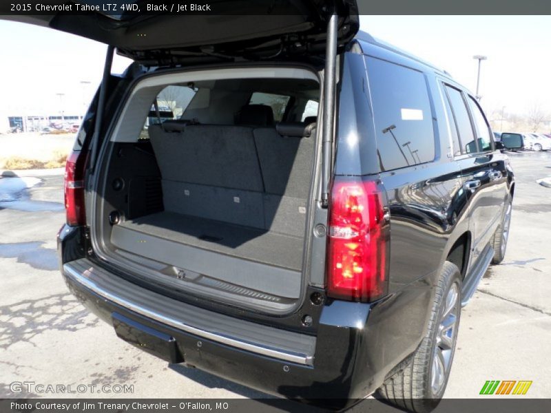  2015 Tahoe LTZ 4WD Trunk